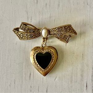 Vintage 1928 gold tone Heart locket and bow brooch faux pearl black enamel